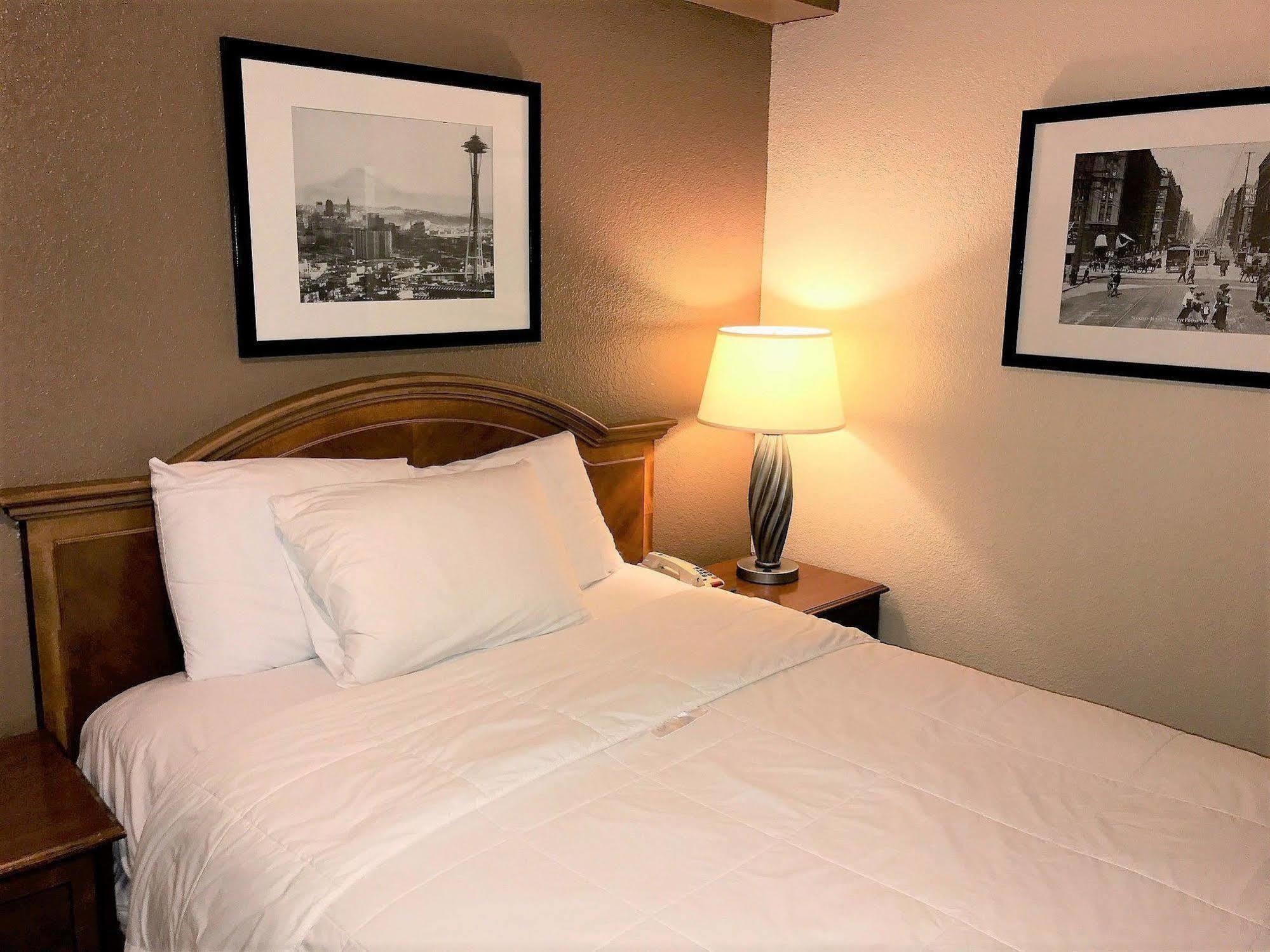 Americas Best Value Inn Линуд Екстериор снимка